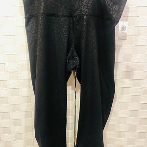 Old navy active black leopard leggings